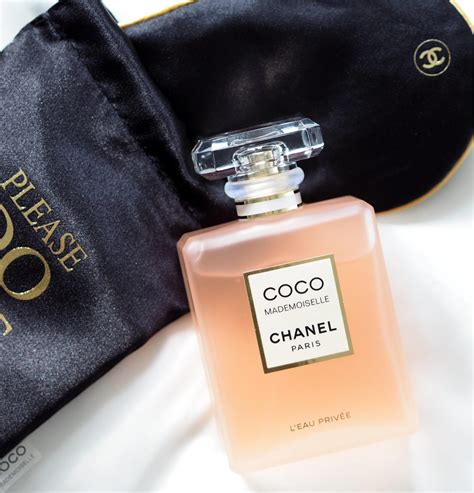 chanel coco mademoiselle l'eau privée - night fragrance review